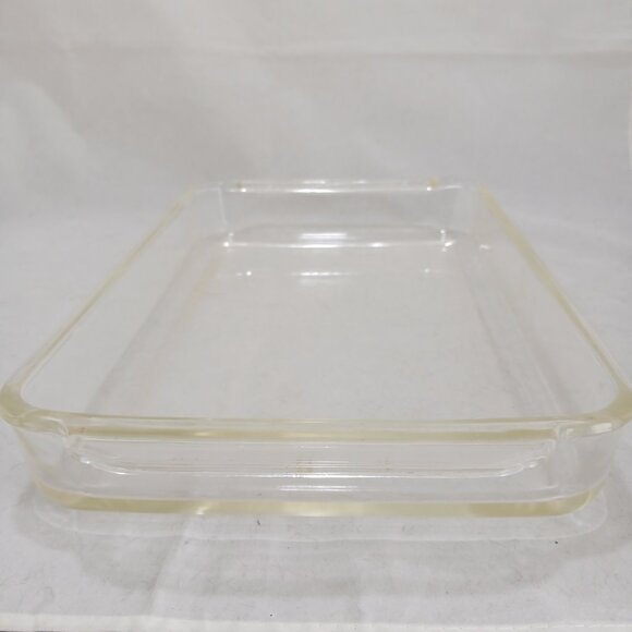 Anchor Hocking Fire King 3 qt Casserole Dish - Picture 3 of 3